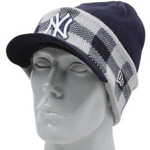   New York Yankees Navy Blue B Lo Knit Visor Beanie: Sports & Outdoors