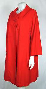 VINTAGE 1950s 1960s LIGHTWEIGHT SWING RED COAT JACKET w TEXTURED WEAVE 