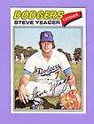 1977 TOPPS KEITH HERNANDEZ STEVE YEAGER LOT  