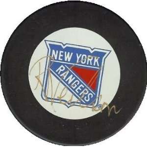 Roger Neilson autographed Hockey Puck (New York Rangers)  