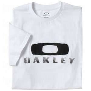 Oakley Mens Griffins Nest T Shirts White X Large:  Sports 