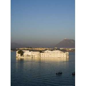 The Lake Palace Hotel on Lake Pichola, Udaipur, Rajasthan State, India 