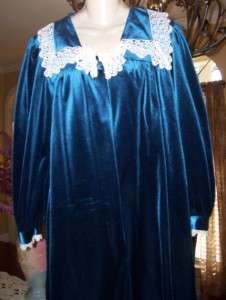 VINTAGE KOMAR Deep Rich Blue Velour Robe  