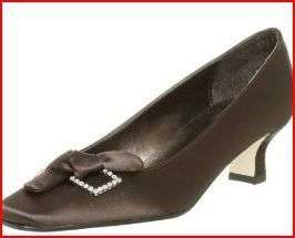 Vaneli brown satin Rennet shoes heels NIB New Size 6.5  