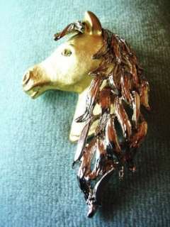 Thoroughbread Race Horse Racing Track Derby Pin Brooch Fashion Ladies 