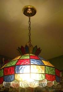 VTG TIFFANY STYLE STAINED GLASS HANGING SWAG LAMP  