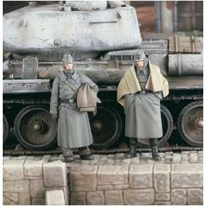   35 Stalingrad Series Set 2: German P.O.W.s (2 Figures): Toys & Games