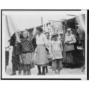  People,including children,in market,Hungary
