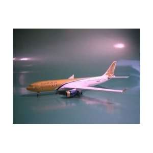  Phoenix Gulf Air A 330 200 Model Airplane Toys & Games