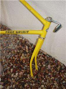 Vintage FREE SPIRIT Road Bike Frame & Forks 21  