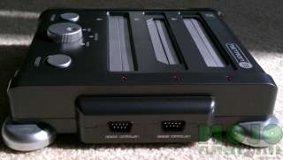   Plays NES SNES Genesis   BUNDLE w/ 2 Games & 5 Controllers NR  