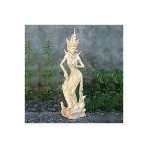  NOVICA Wood statuette, Gadru Goddess