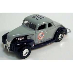 New York Yankees 1940 Ford Coupe   1:25 Scale:  Sports 