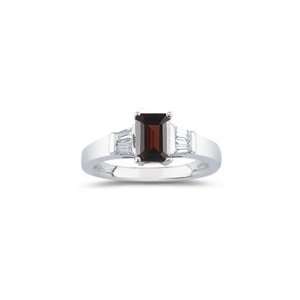  0.32 Cts Diamond & 0.69 Cts Garnet Ring in 18K White Gold 