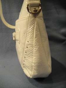 NWOT   STONE MOUNTAIN WHITE PATENT LEATHER SHOULDER BAG  