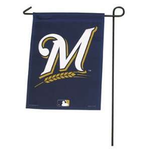 MLB Milwaukee Brewers™ Garden Flag   Party Decorations 