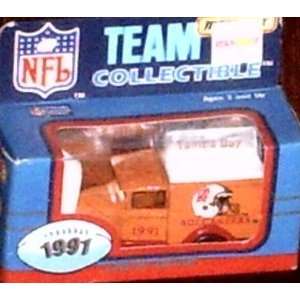   Bay Buccaneers 1991 Matchbox/White Rose NFL Diecast Ford Model A Truck
