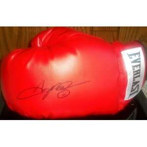  Sugar Ray Leonard Autographed / Signed Boxing Glove 