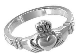 Irish Celtic Claddagh Ring Size 5   13 Sterling Silver  