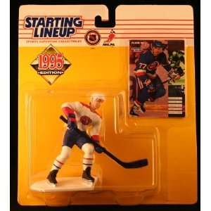   Starting Lineup Action Figure & Exclusive NHL Collector Trading Card